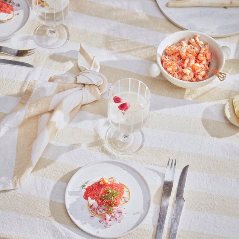 OYOY Striped bordduk 260x140 cm Vanilla