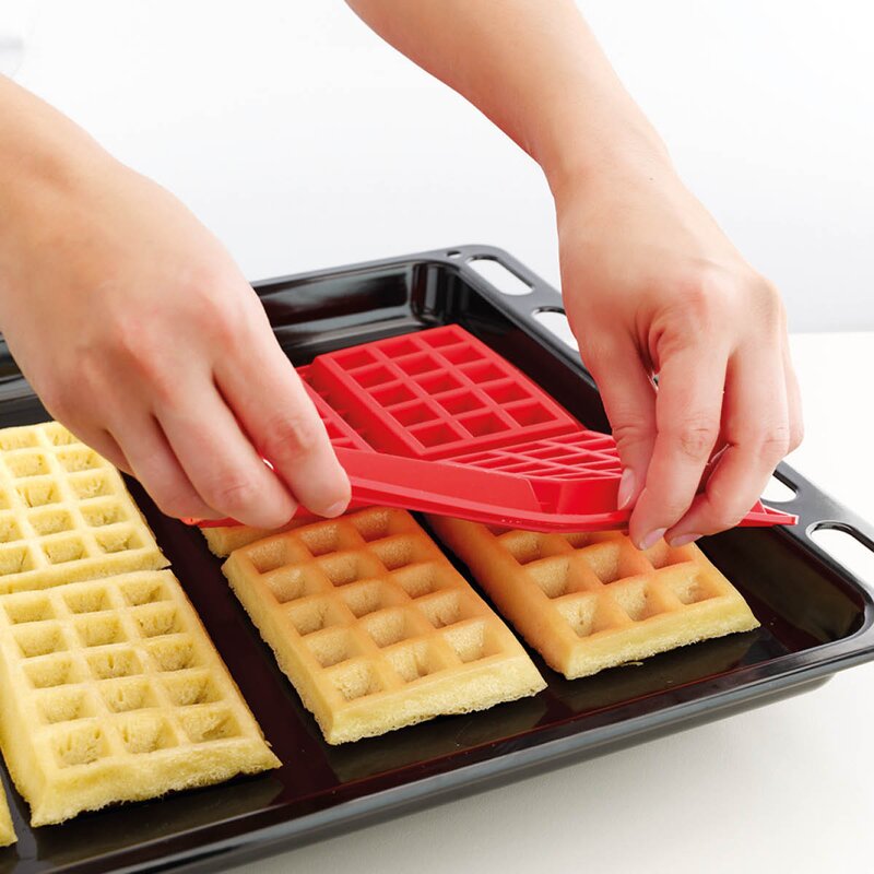 Lékué Silikonformer for 8 firkantede vafler rød