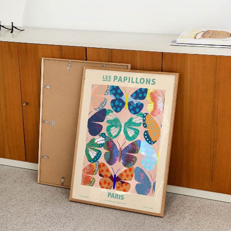 Poster & Frame PSTR Studio poster 30x40 cm zoe les papillons paris