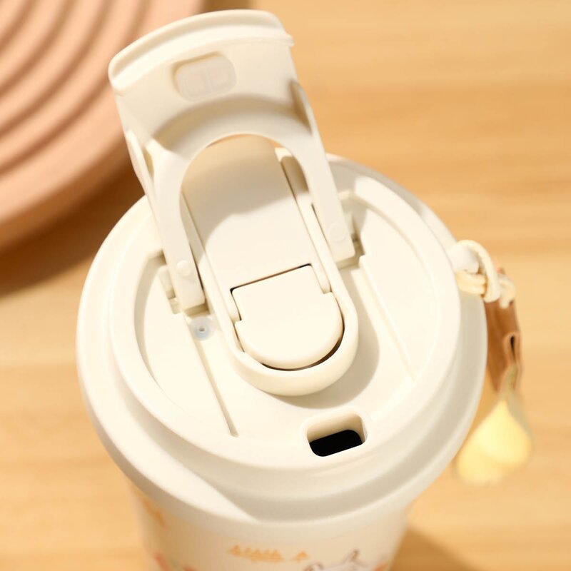 Moomin Mummi take-away termokopp 58 cl på tur beige