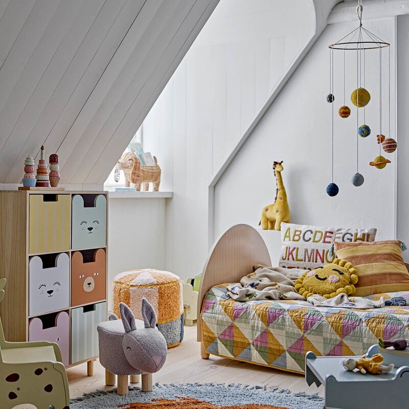 Bloomingville MINI Celebrate aktivitetsleke 23 cm 18 deler