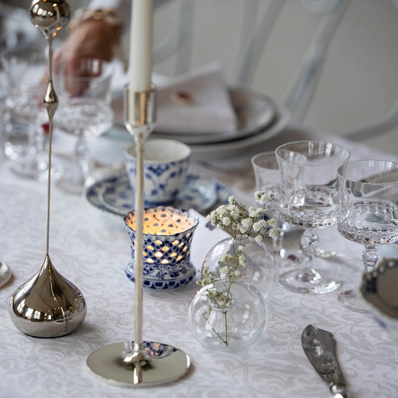 Ekelund Medaljong duk 150x250 cm lys grå