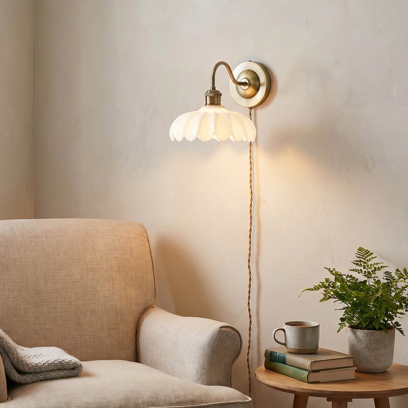 Aneta Lighting Sofia vegglampe 32 cm antikk/hvit