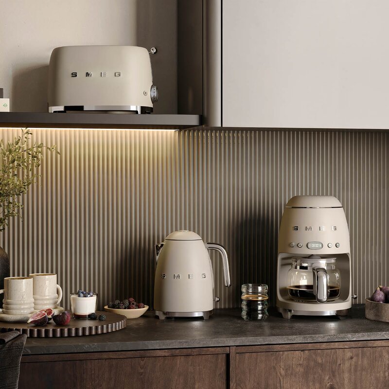 SMEG Vannkoker KLF03 1,7L moonlight