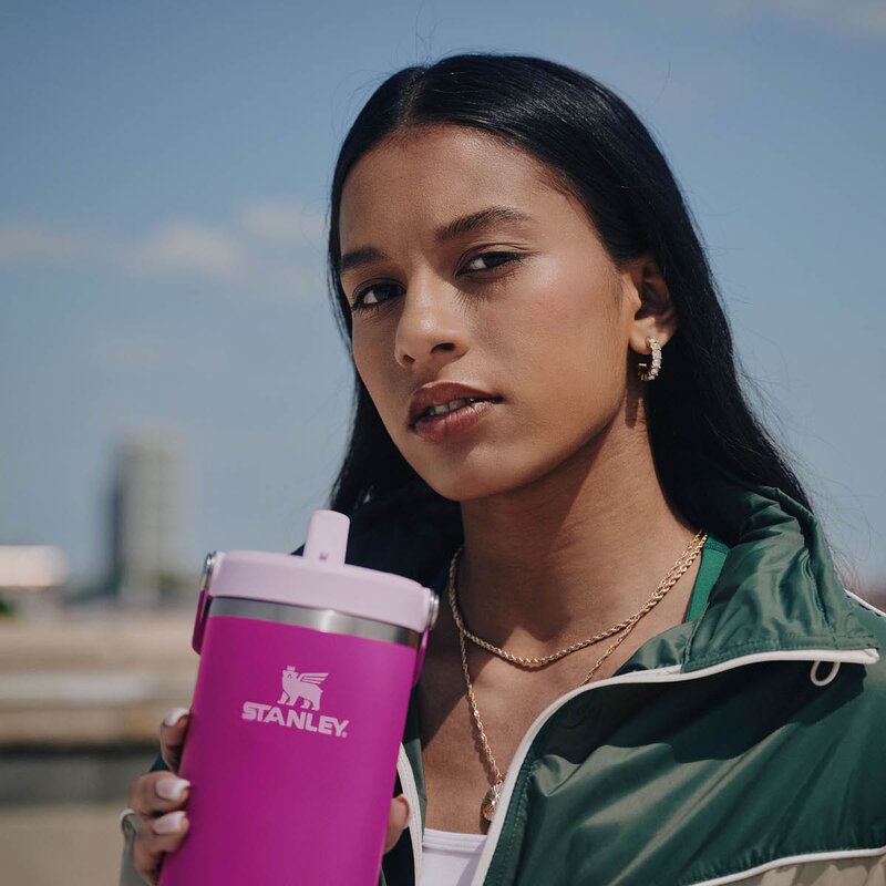 Stanley Iceflow Flip Straw Tumbler 2.0 termoflaske 0,89L violet blossom