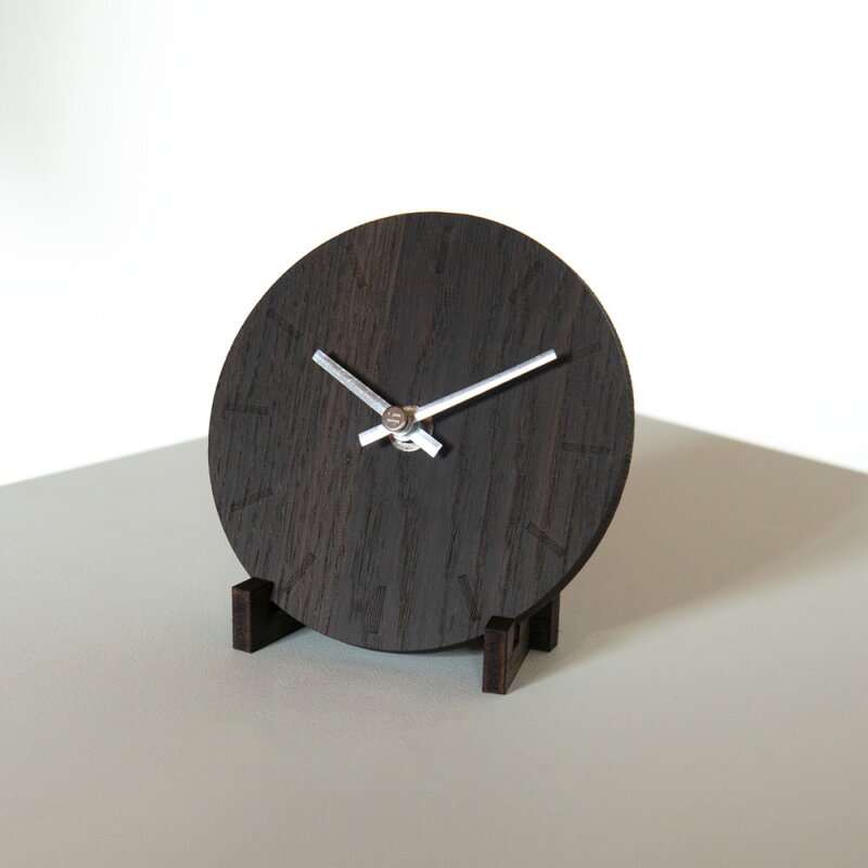 Hemverk Dark Oak klokke 12 cm mørk eik m/sølv viser