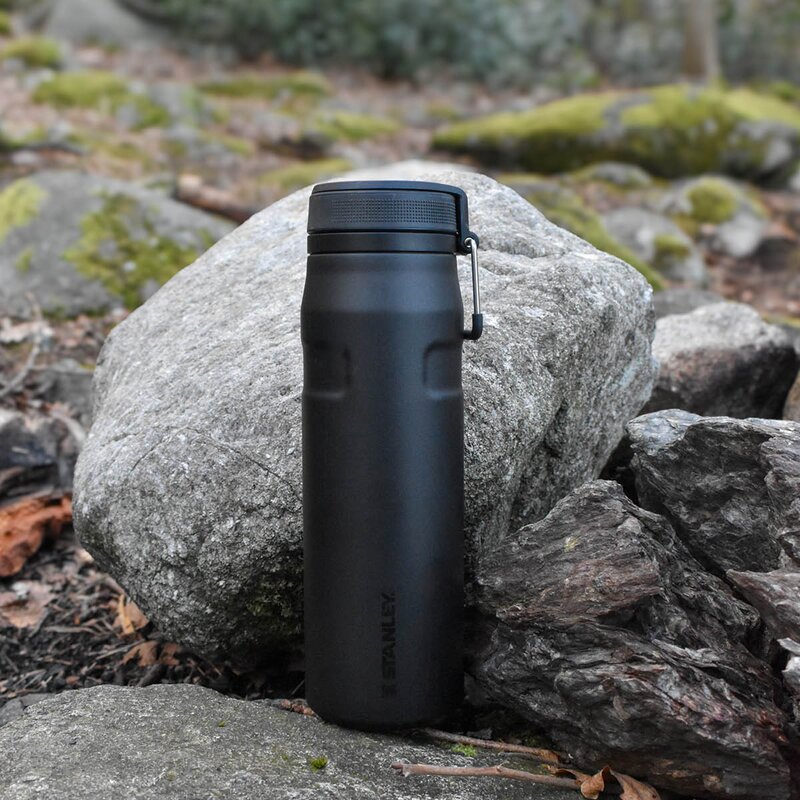 Stanley IceFlow Twist Flip termoflaske 0,7L svart