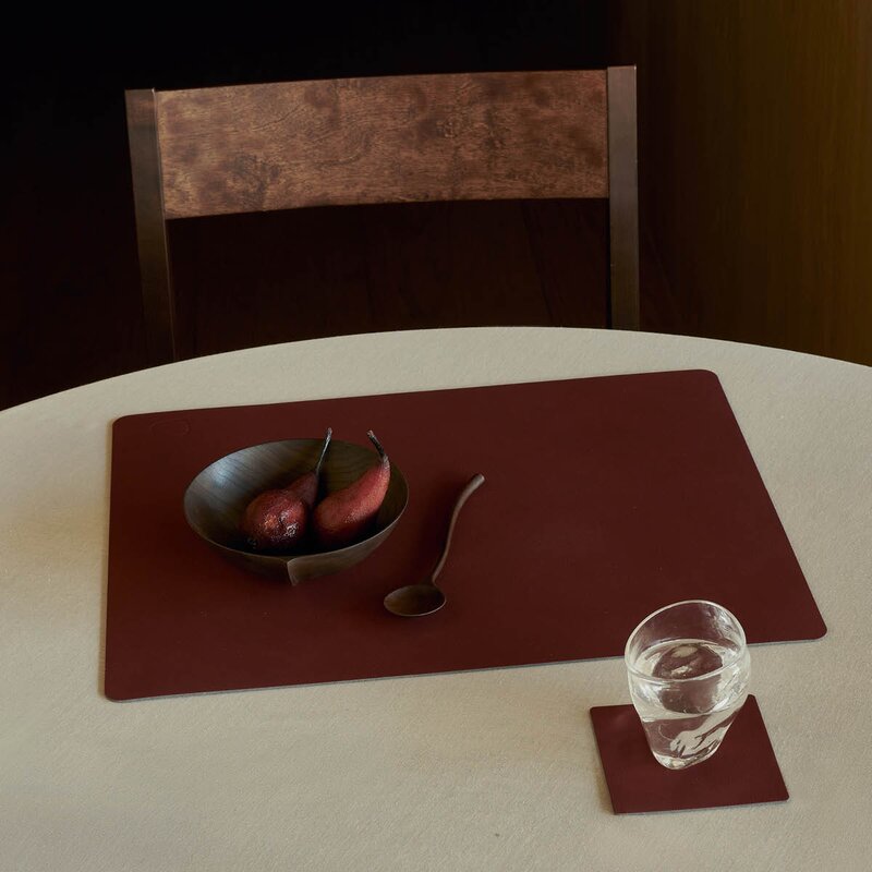 LIND DNA Nupo Square glassbrikke 10x10 cm Burgundy