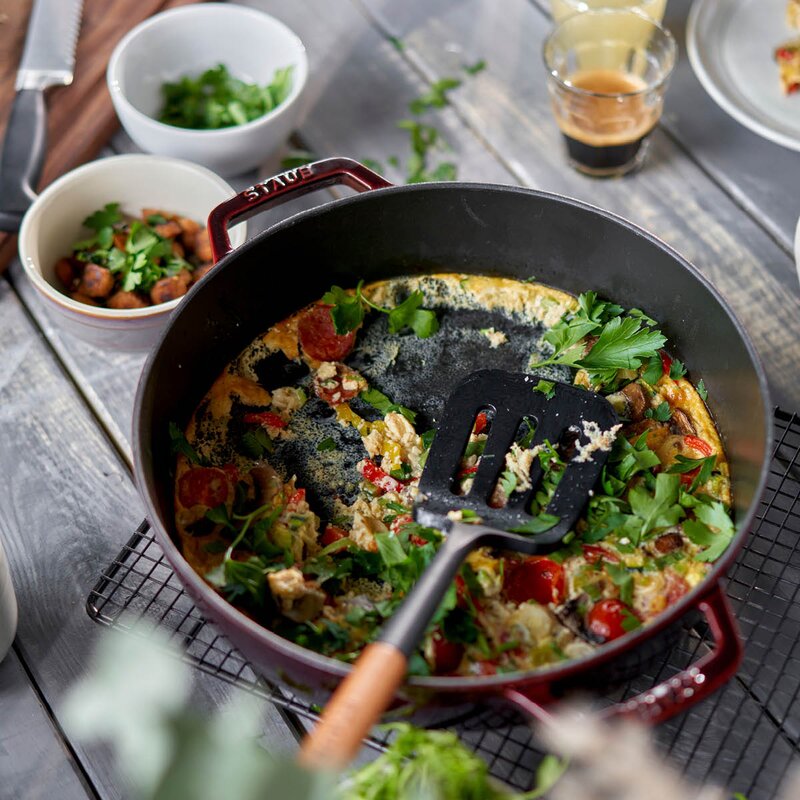 Staub Chistera sauté-traktørpanne 28 cm grenadin