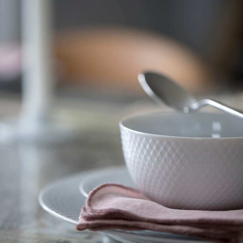 Lyngby Porcelæn Rhombe skål 50 cl hvit