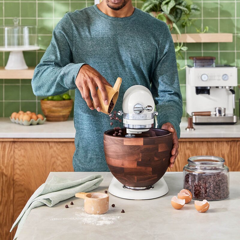 KitchenAid Artisan kjøkkenmaskin med løftearm 5KSM156WBEPL 4,7L porcelain