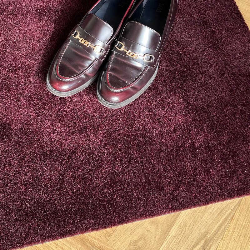Tica Copenhagen Unicolor gulvmatte 40x60 cm bordeaux