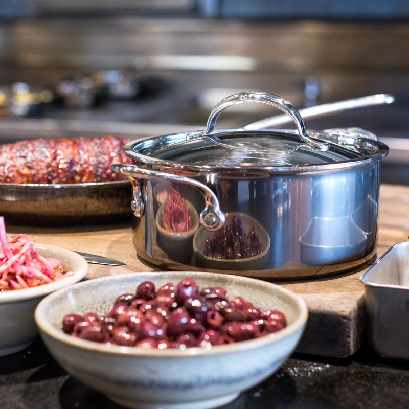 Hestan Nanobond gryte med lokk 2,8L stål