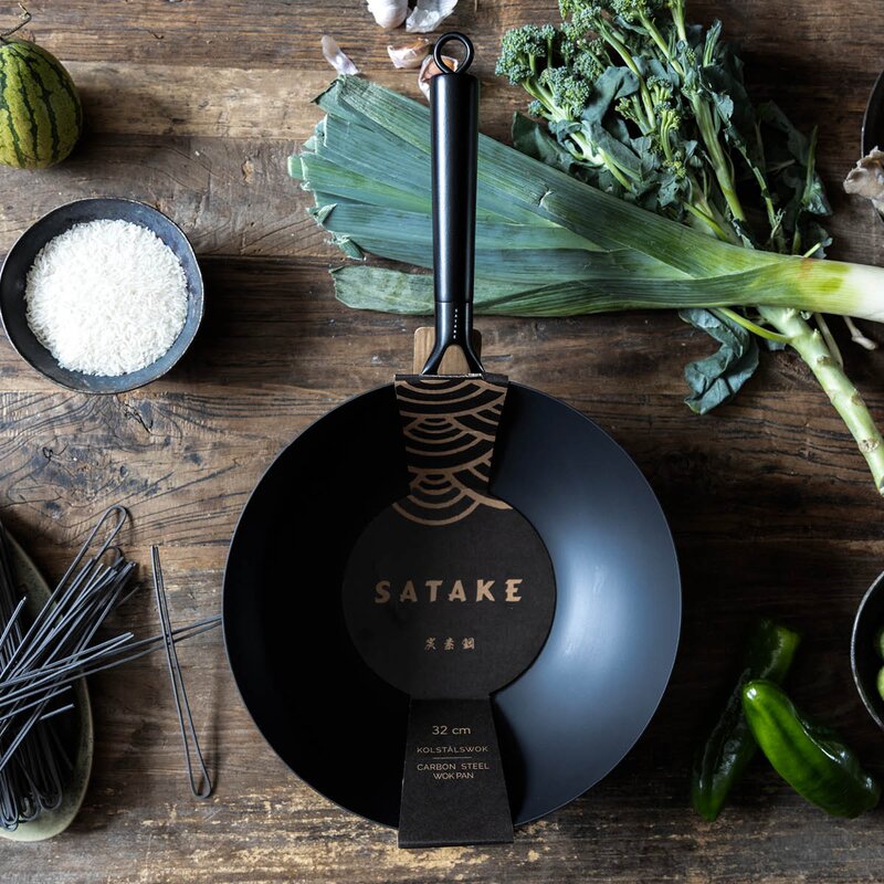 Satake Wokpanne karbonstål 32 cm svart