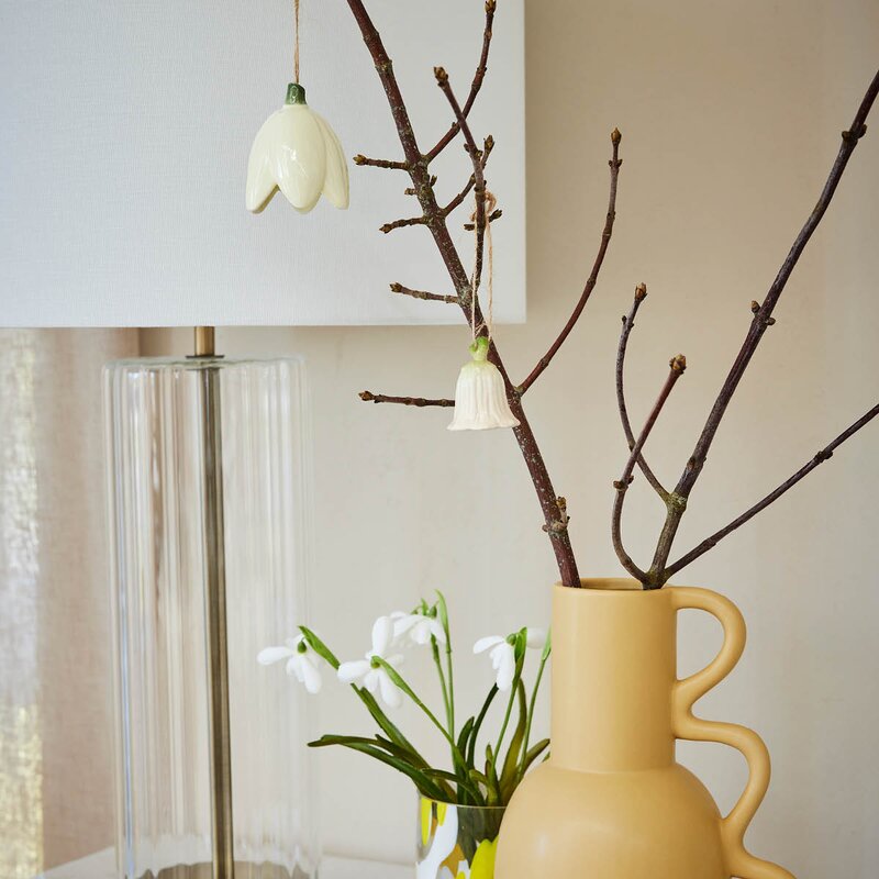 Lene Bjerre Dehlia påskeblomst oppheng keramikk H6,4 cm gul