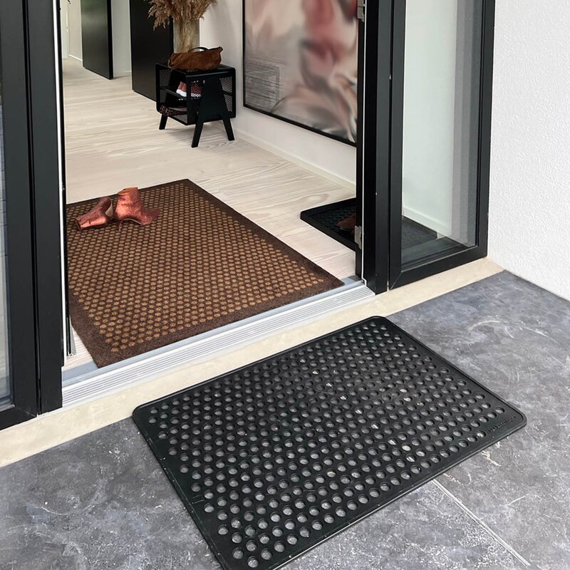 Tica Copenhagen Dot dørmatte gummi 90x60 cm svart