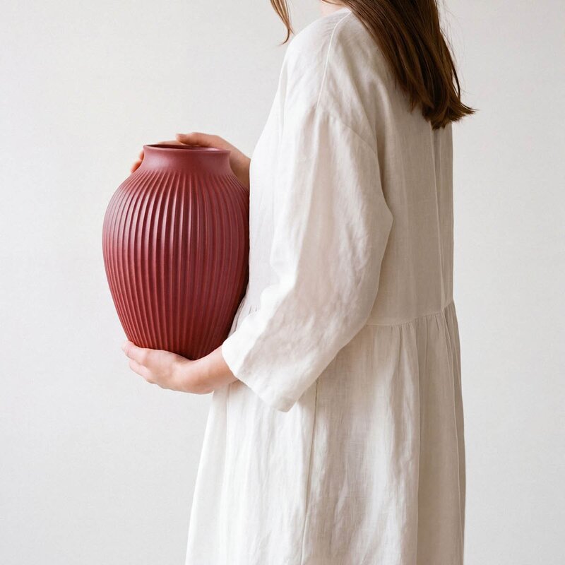 Knabstrup Keramik Knabstrup vase 27 cm ripple soft cherry red