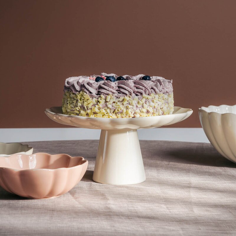 Stiernholm Lotus kakefat på stett 27 cm krem