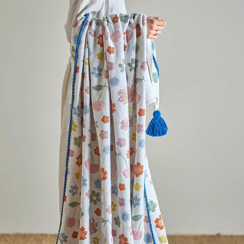 Bloomingville MINI Pledd Cherry 160x130 cm rosa