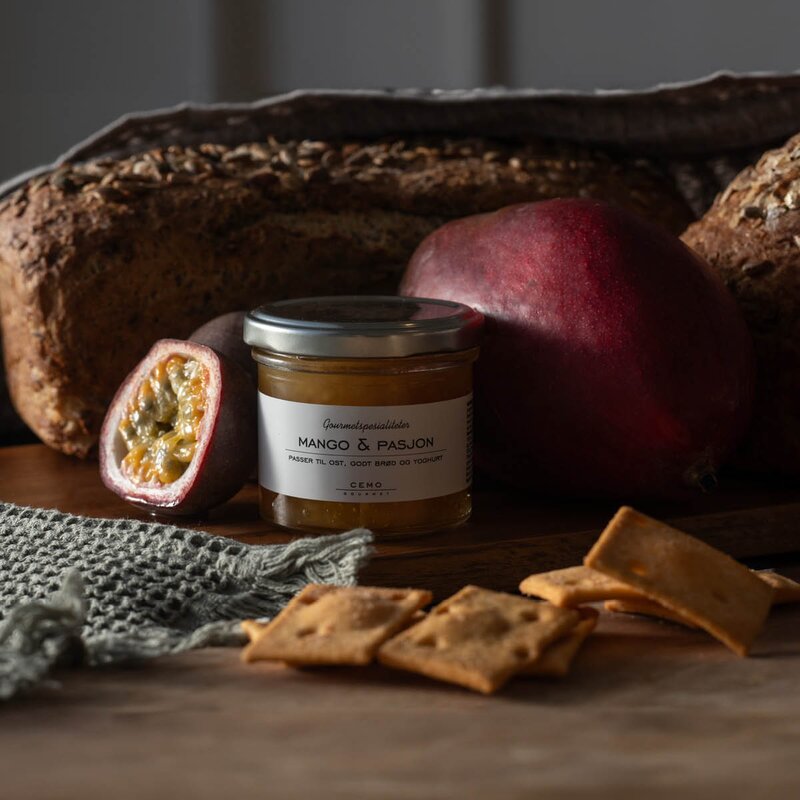 Cemo Gourmet mango- og pasjonssyltetøy 113g