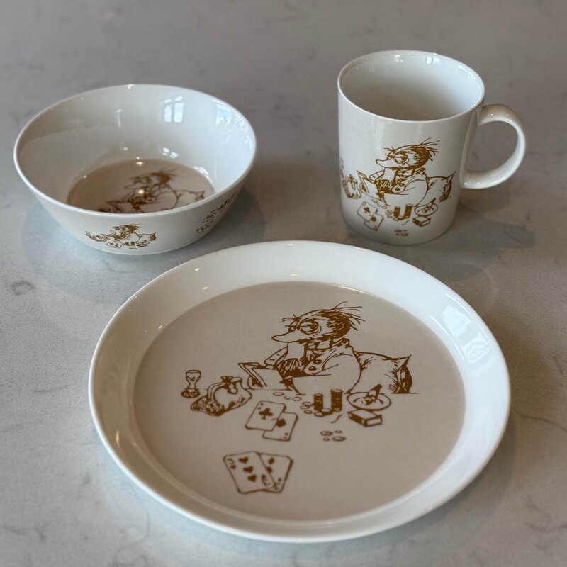 Flåklypa Solan asjett 20 cm Solan spiller poker beige