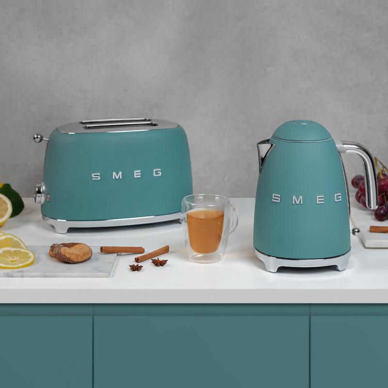 SMEG Vannkoker 1,7 L KLF03 emerald green