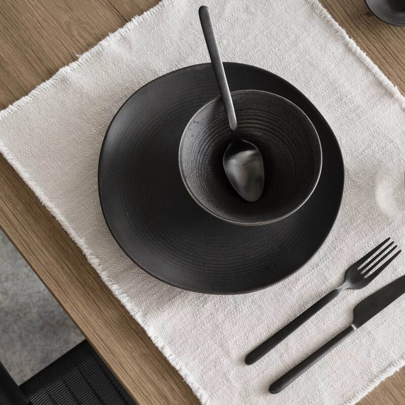 Blomus Kumi middagstallerken 26 cm mørk brun