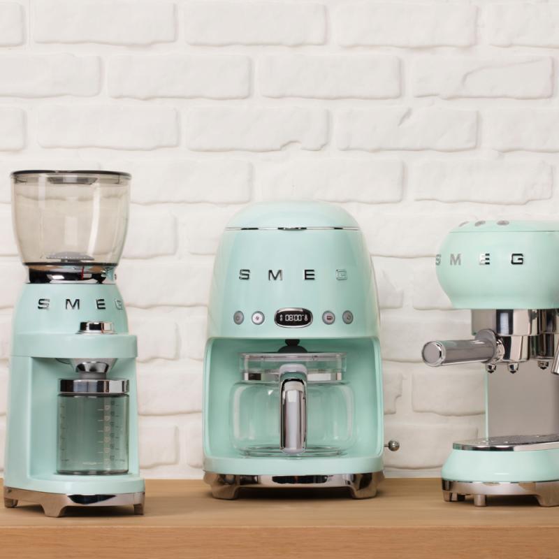 SMEG Kaffekvern CGF11 pastellgrønn