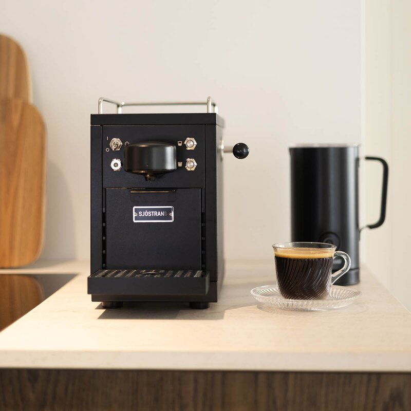 Sjöstrand The Original 2.0 kaffe kapselmaskin 1,2L svart