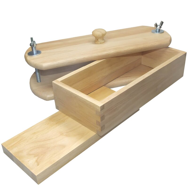 Aanonsen Kjøttrullpresse i tre