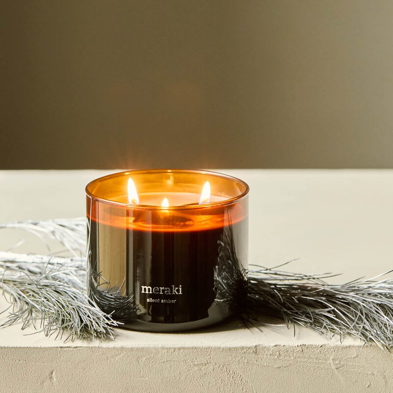Meraki Duftlys 340g  Silent Amber