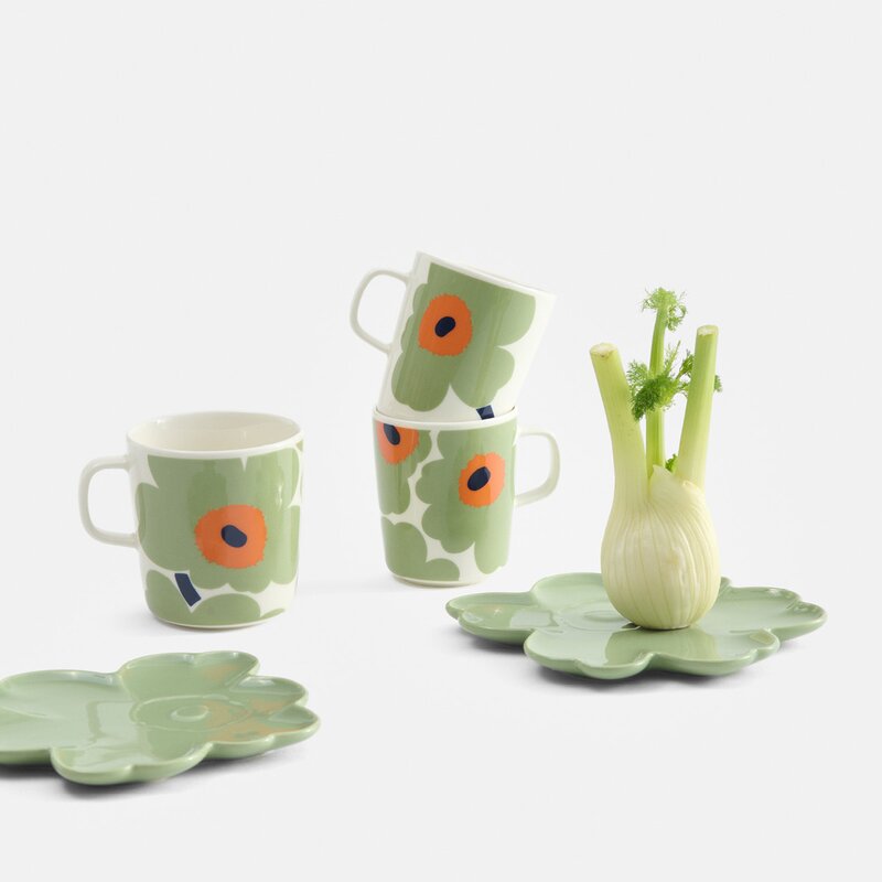 Marimekko Unikko asjett 20 cm blomsterform sage