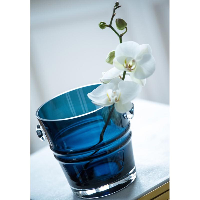 Magnor, The bucket lykt/vase blue 160mm - Kitchn.no