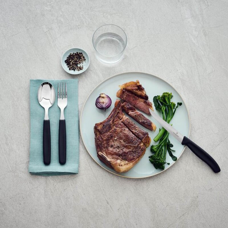 Victorinox Swiss Classic biffkniv / pizzakniv 11 cm svart