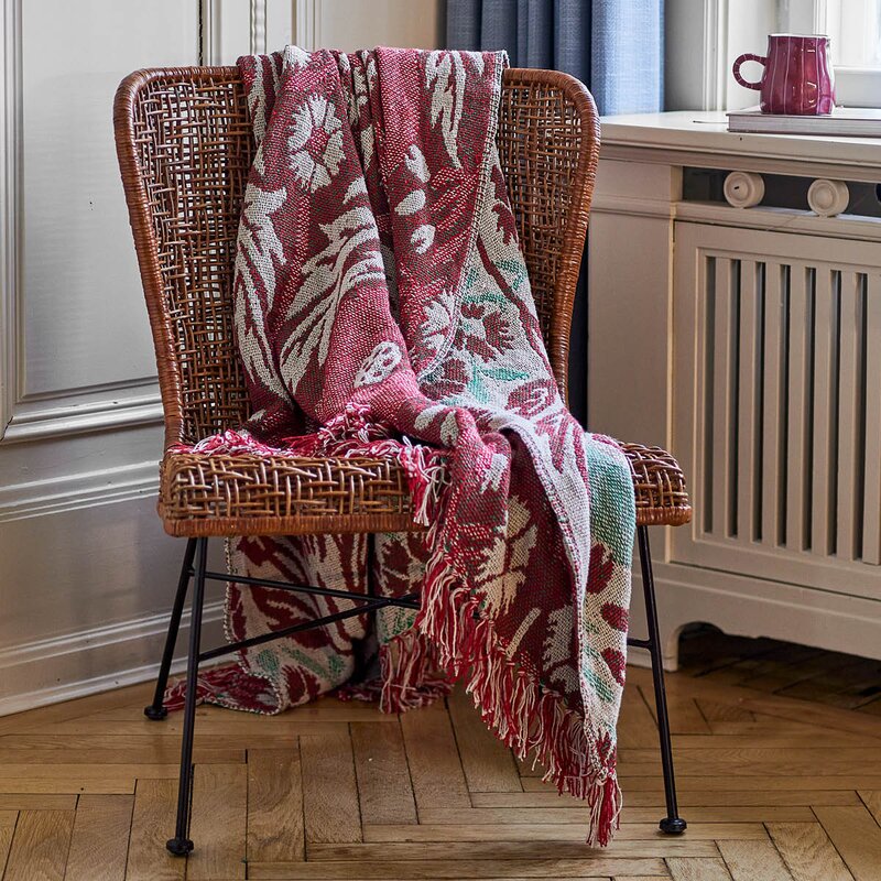 Bloomingville Jangal pledd 160x130 cm beige/rød/grønn