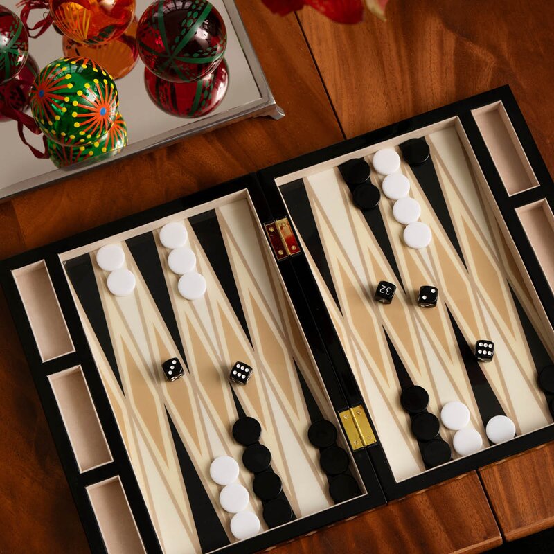 Printworks Lakkert backgammon svart