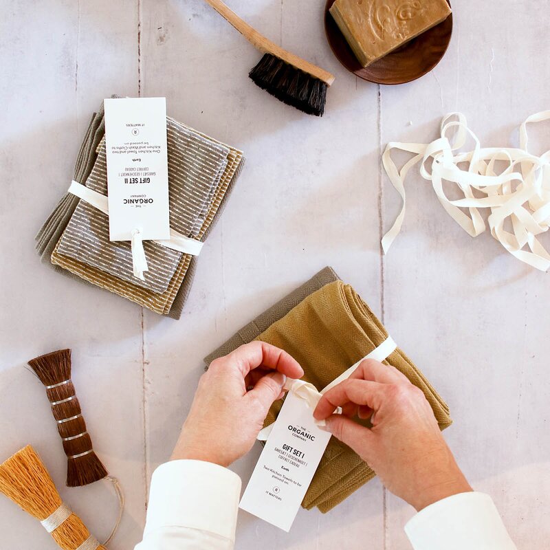 The Organic Company Gavepakke med kjøkkenhåndkle og kjøkkenklut 