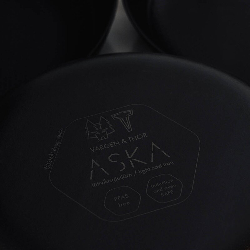 Vargen & Thor Aska støpejernspanne 28 cm svart