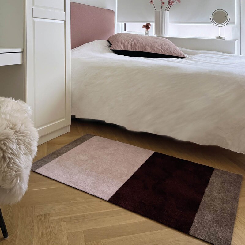 Tica Copenhagen Stripes horisontal gulvmatte 120x67 cm bordeaux/rose/sand