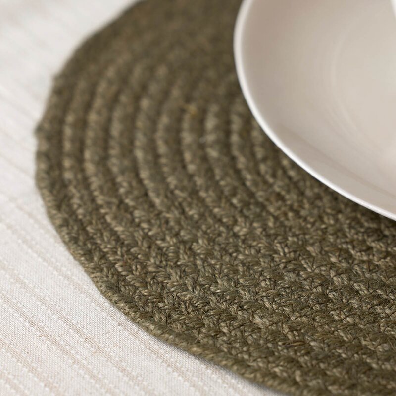 Holmen Jesper dekkebrikke 45x35 cm oval dempet grønn