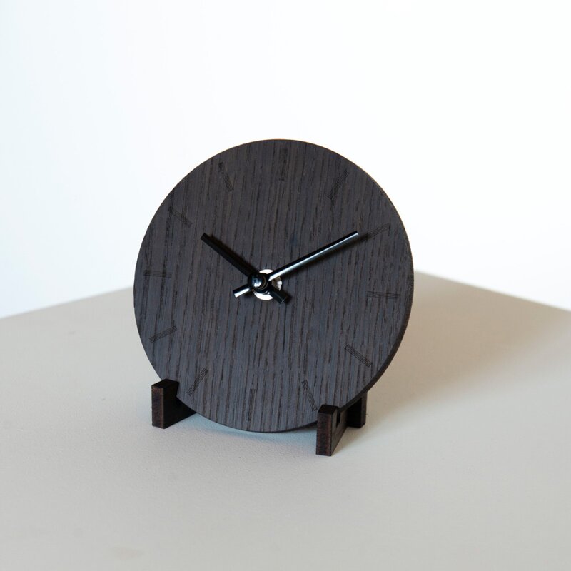 Hemverk Dark Oak klokke 12 cm mørk eik m/svart viser