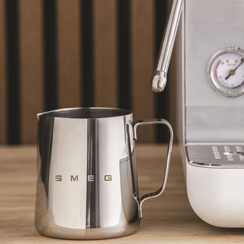 SMEG Minipro espressomaskin EMC02 1,7L hvit