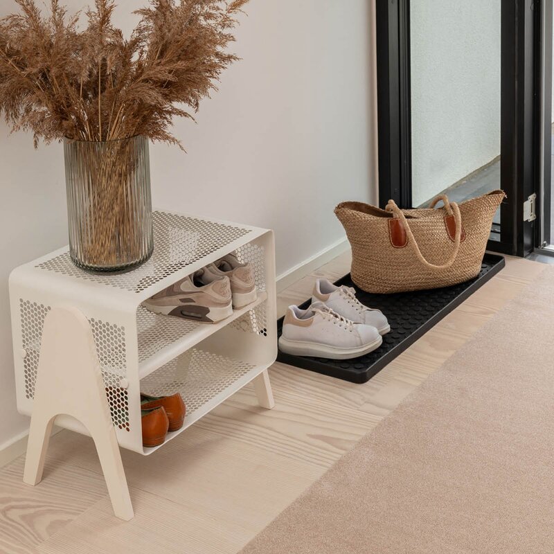 Tica Copenhagen Dot sko- og støvelbrett 88x38x3 cm svart