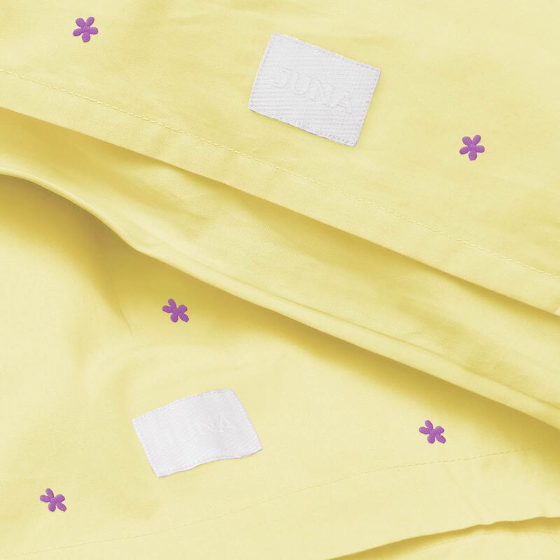 Juna Daisy sengetøy 140x200 cm gul