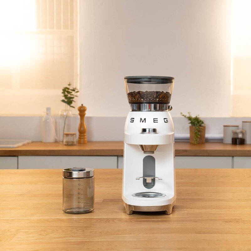 SMEG Kaffekvern CGF03 240g hvit
