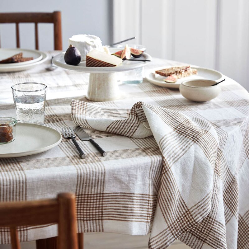 Tell Me More Odette duk i lin 145x330 cm brun