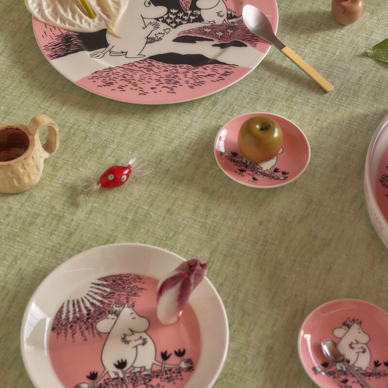 MoominArabia Mummi miniasjett 10,5 cm Kjærlighet rosa 30 år