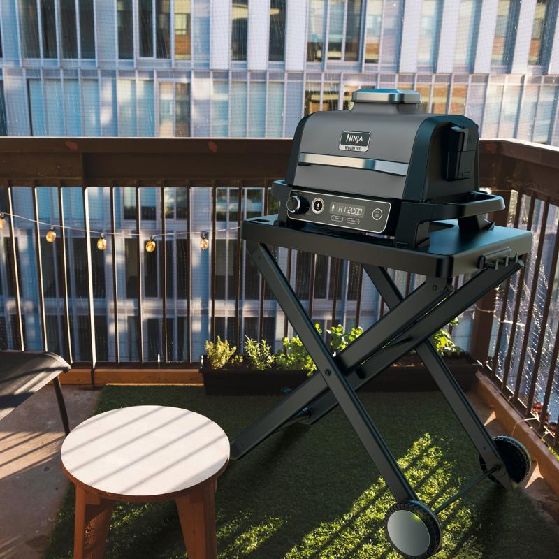 Ninja Woodfire utendørs elektrisk grill 7-in-1 2400W