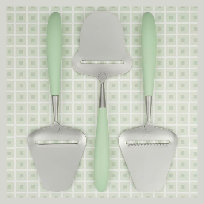 Bjørklund Ostehøvel med riller 27,5 cm skumgrønn