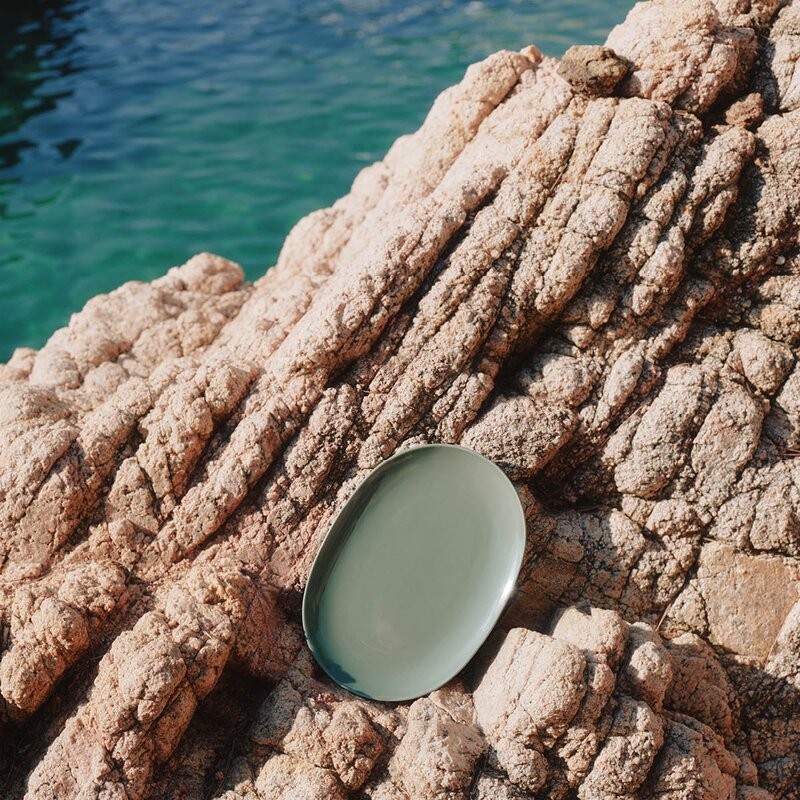 Arabia 24h oval tallerken 22x32 cm vintergrønn